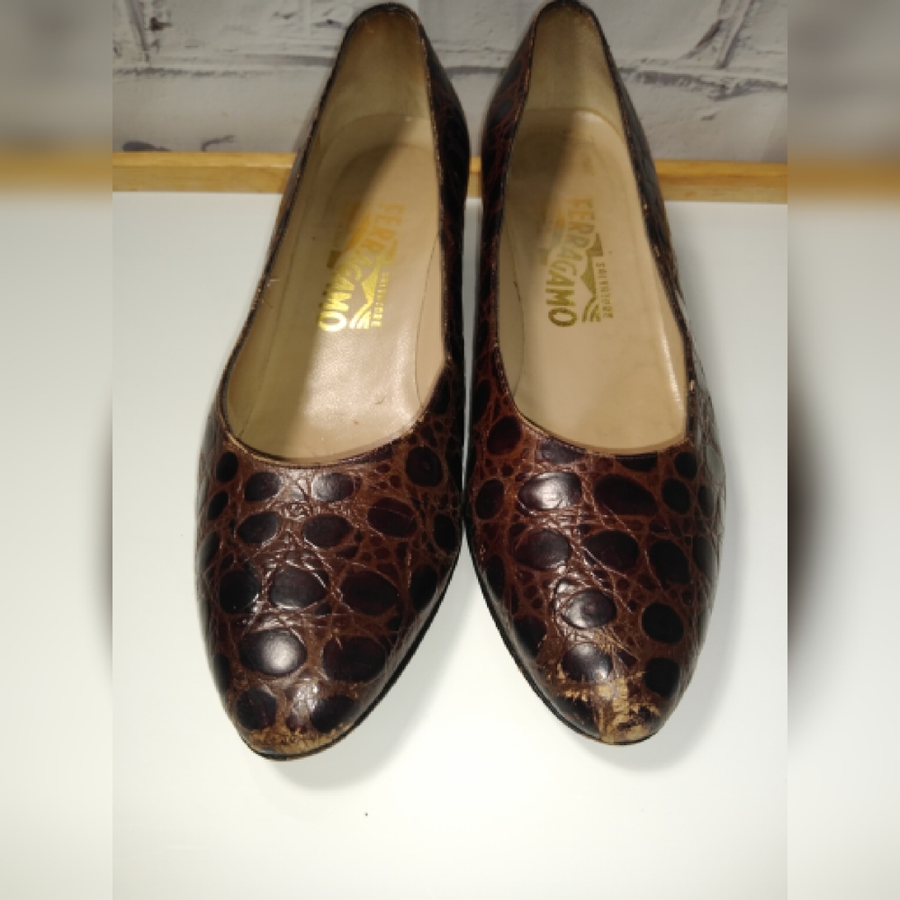 Salvatore Ferragamo cocodrile print pumps sz 8.5 - Picture 2 of 8